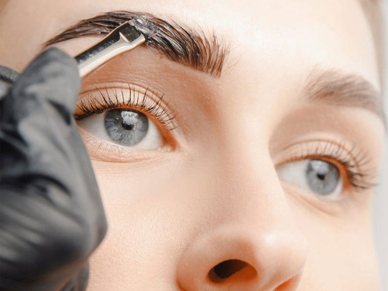 eyebrow-tinting-01
